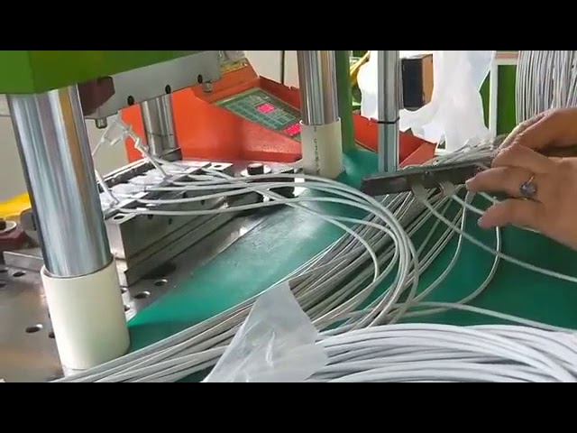USB 케이블 사출 성형기 | 고효율 케이블 제조 공정