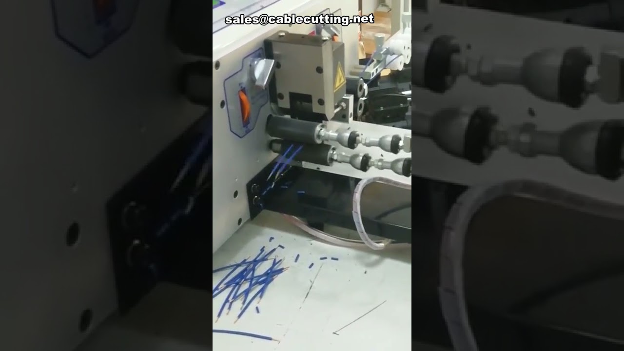 전선 피복 벗기기 및 절단, 꼬임 자동화 기계